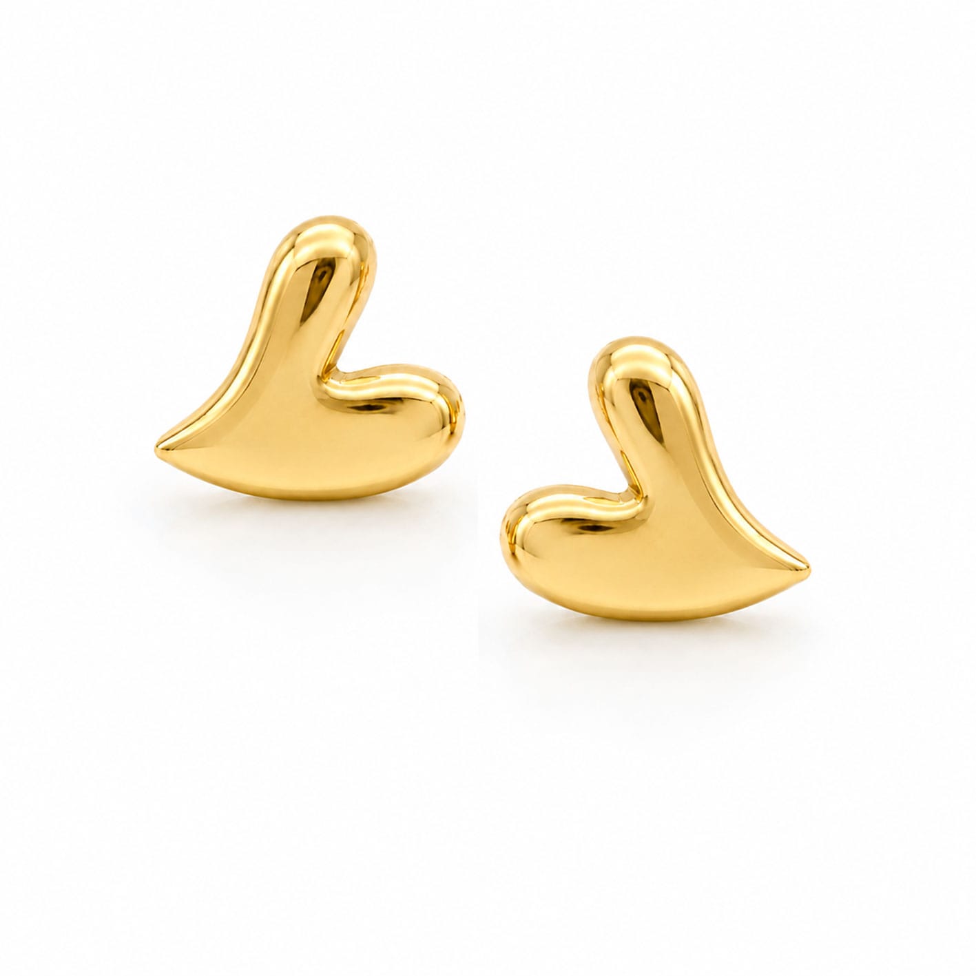 Bohomoon Stainless Steel Desire Heart Stud Earrings