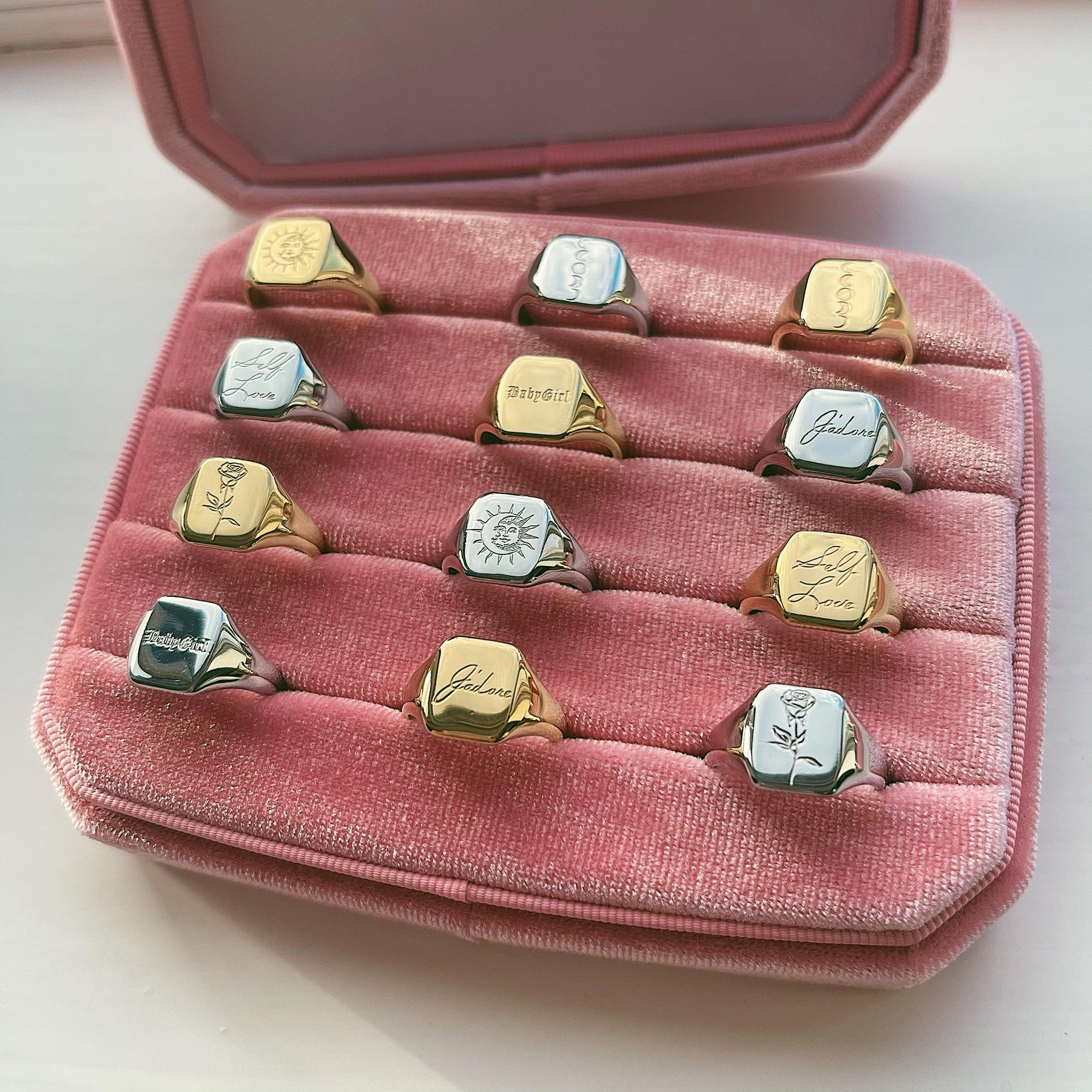 BohoMoon Stainless Steel La Vie En Rose Signet Ring