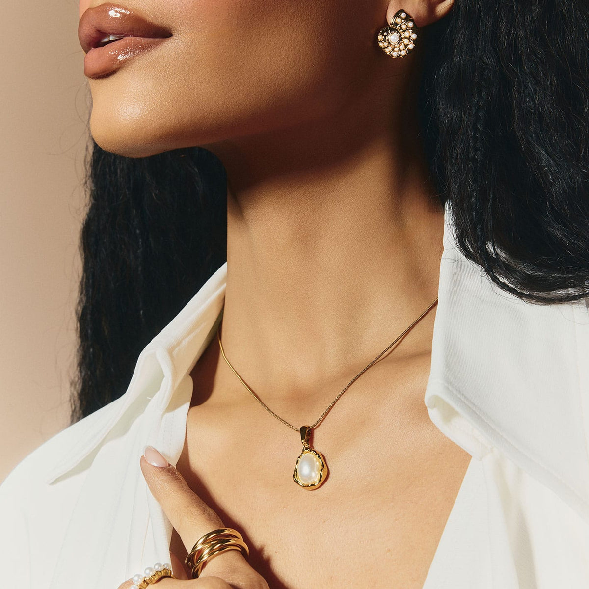 Bohomoon Stainless Steel Naples Pearl Necklace