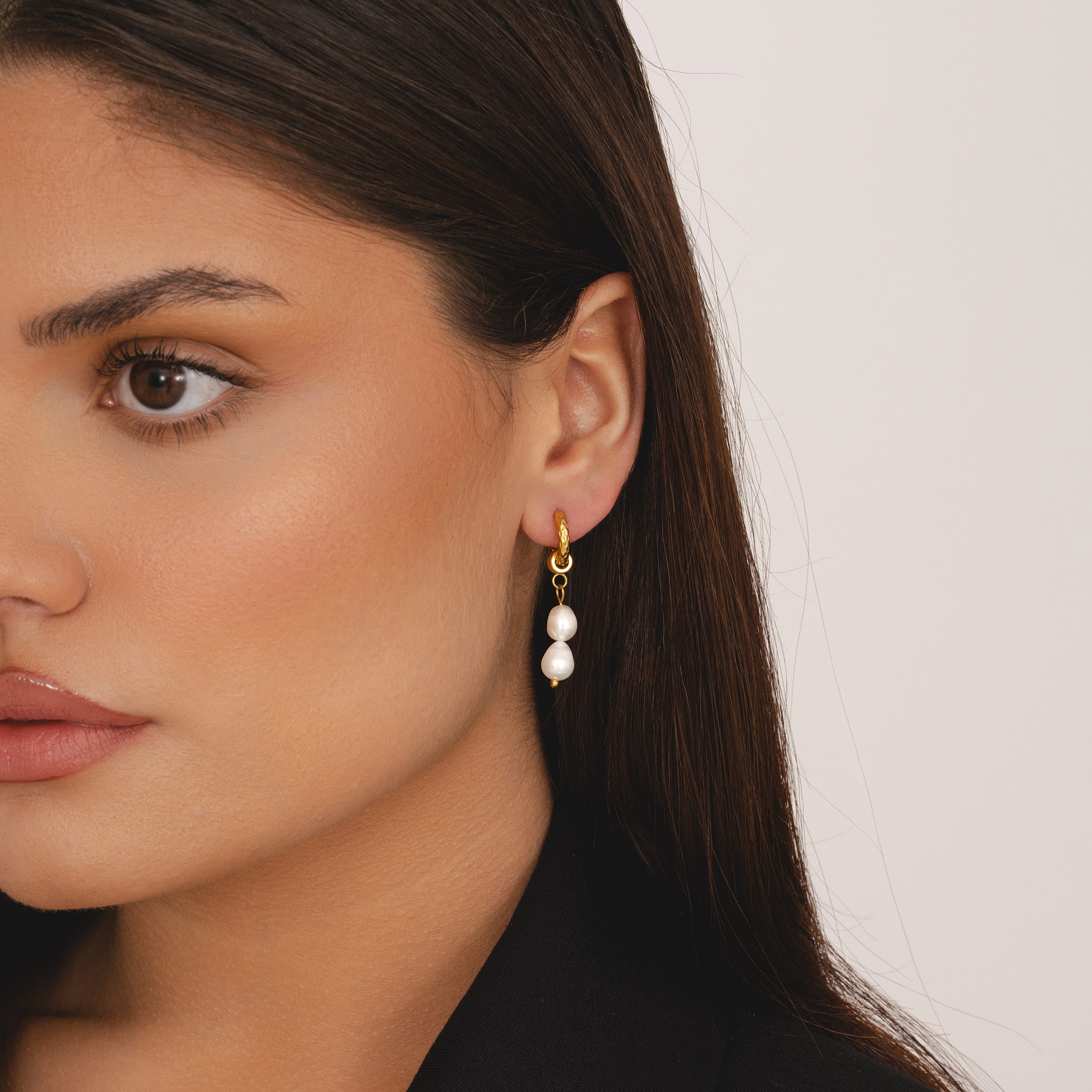 Bohomoon Stainless Steel Poppi Pearl Hoop Earrings