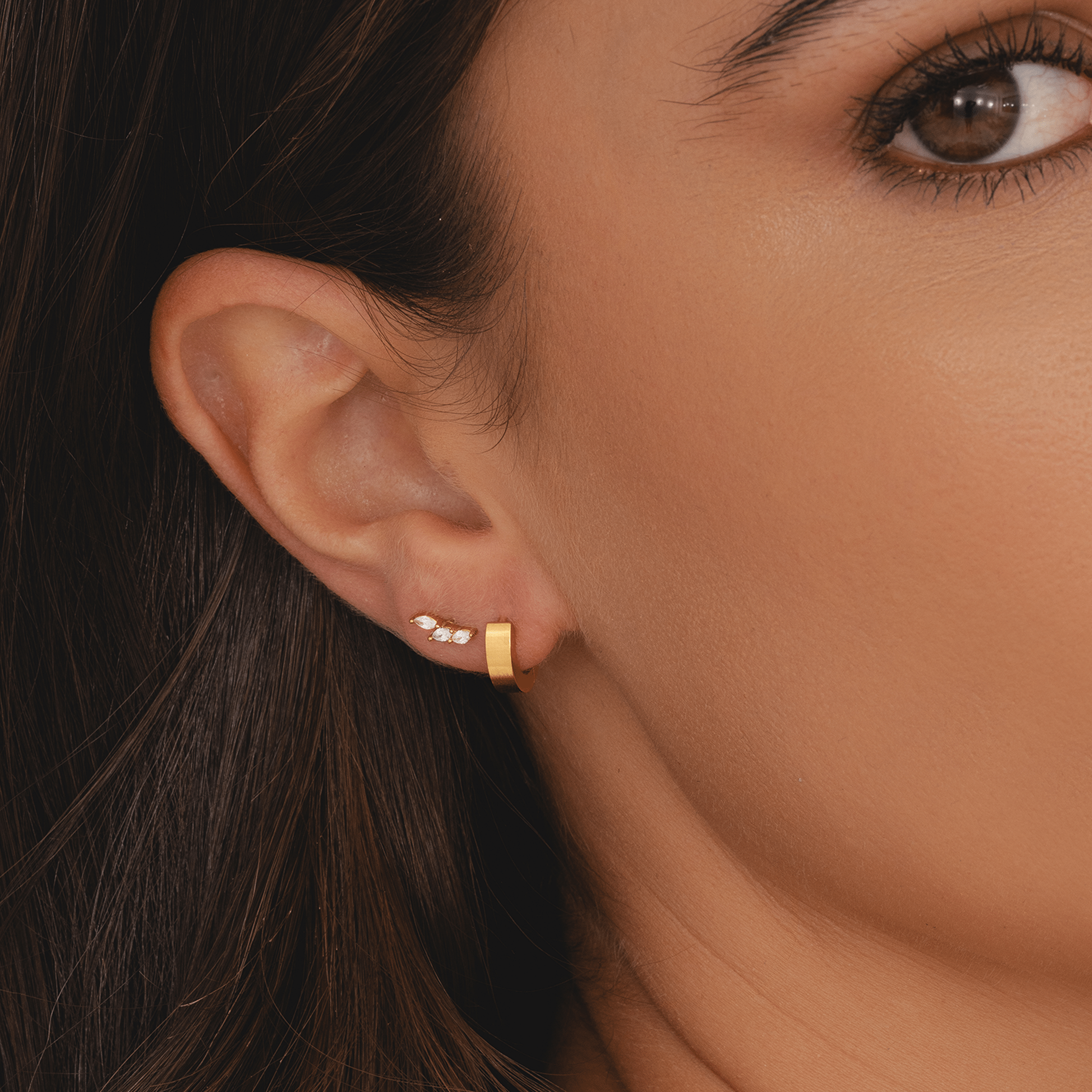 Bohomoon Stainless Steel Atlantis Huggie Hoop Earrings