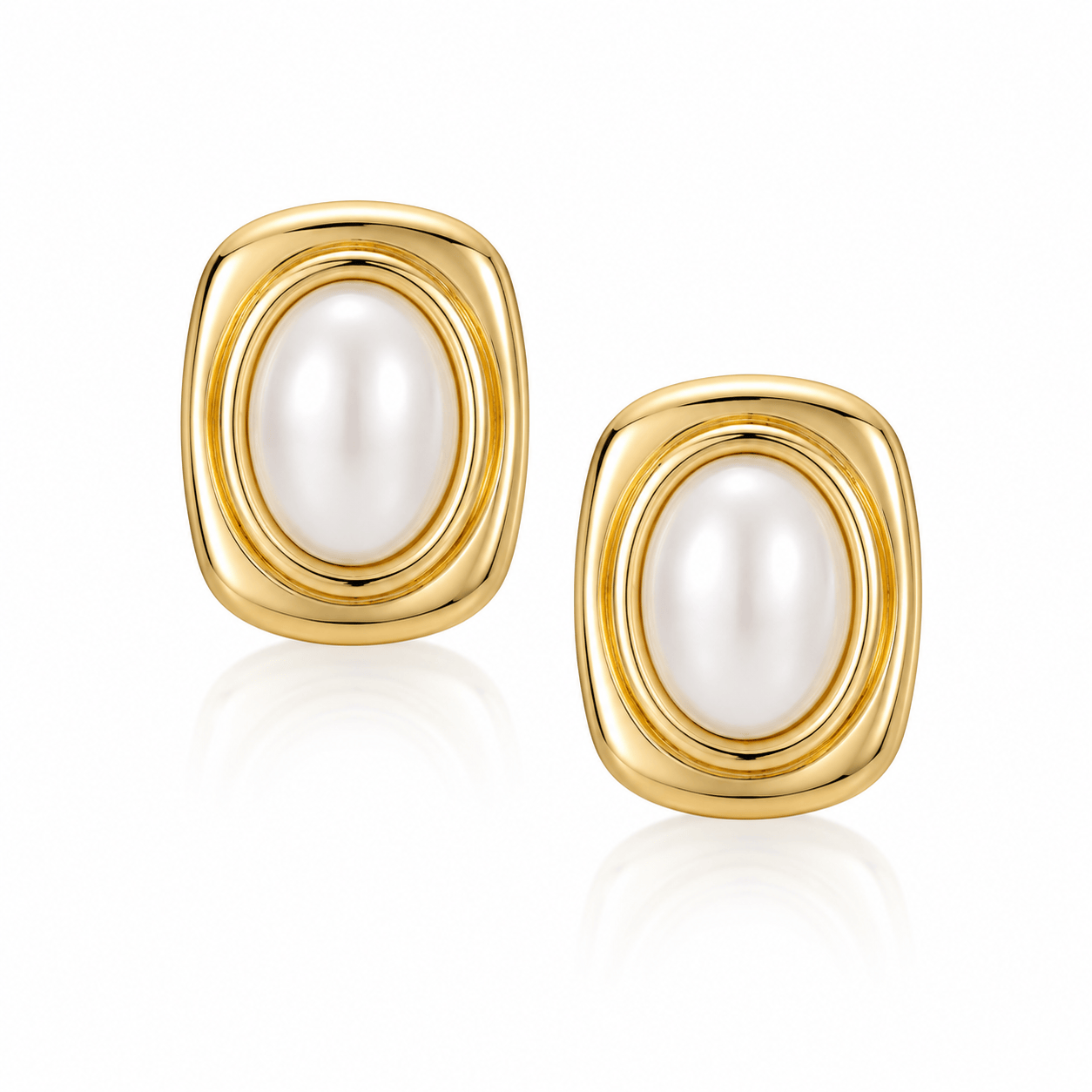 Bohomoon Stainless Steel Betsy Pearl Stud Earrings