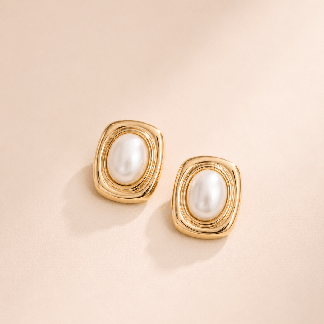 Bohomoon Stainless Steel Betsy Pearl Stud Earrings