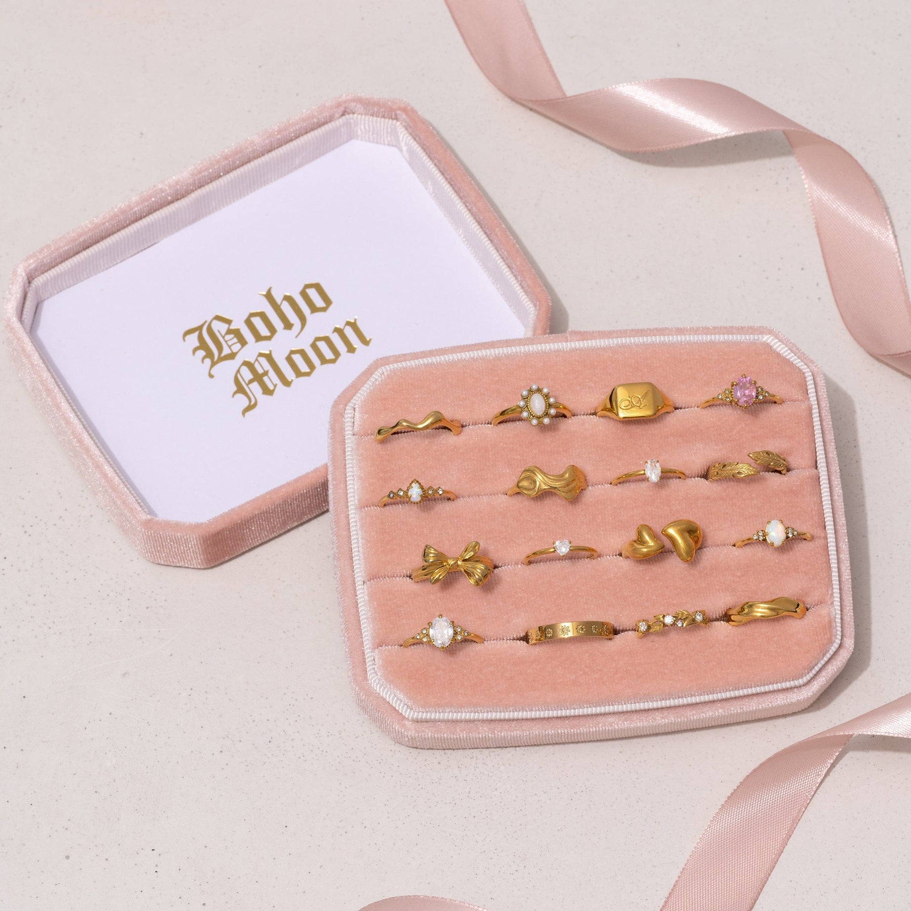 Bohomoon Stainless Steel Bohomoon Medium Velvet Ring Display Box