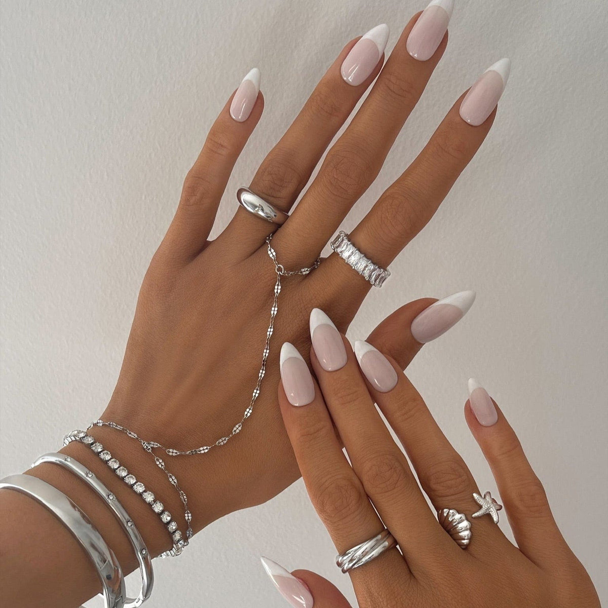 Bohomoon Stainless Steel Chevron Hand Chain Bracelet