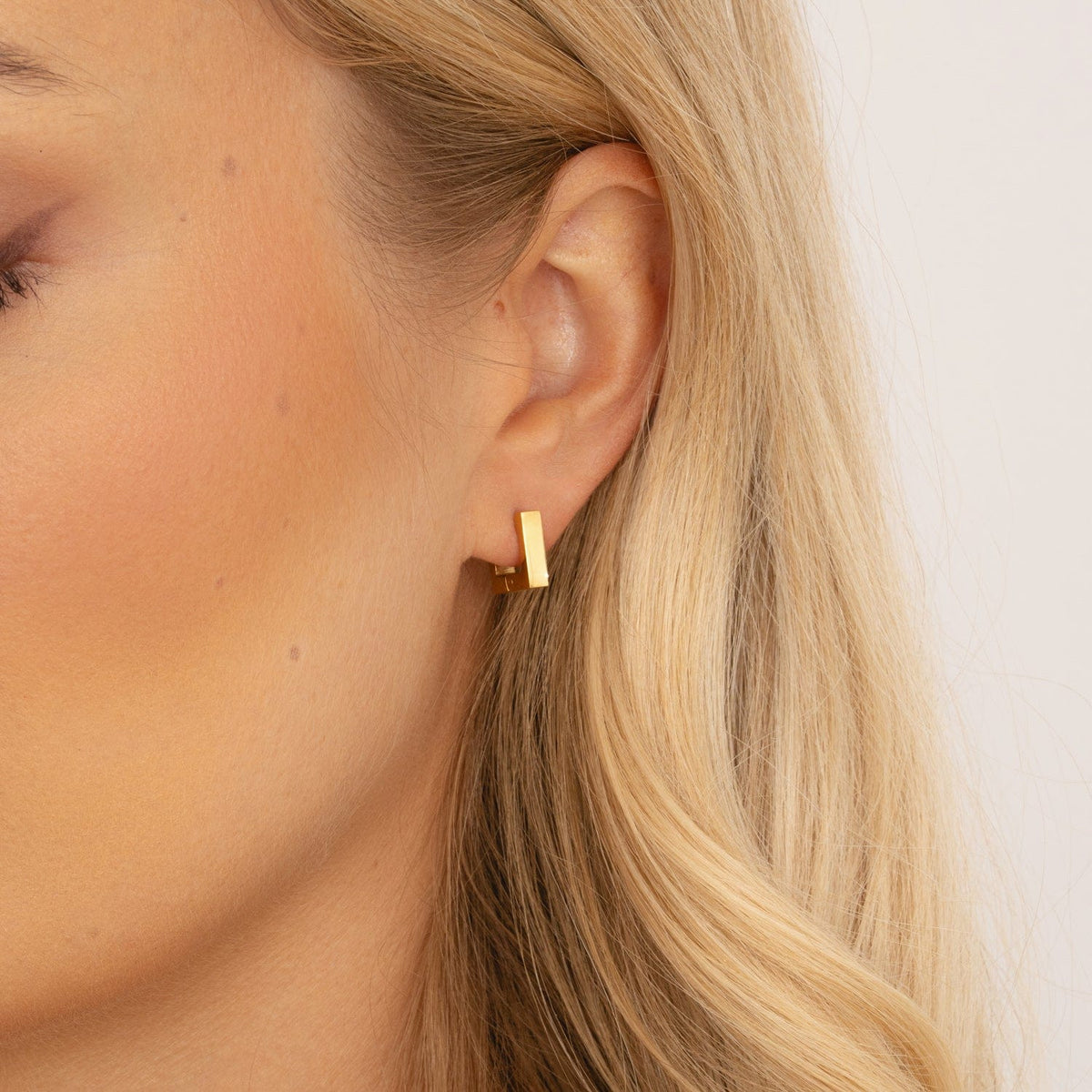 Bohomoon Stainless Steel Cubic Hoop Earrings