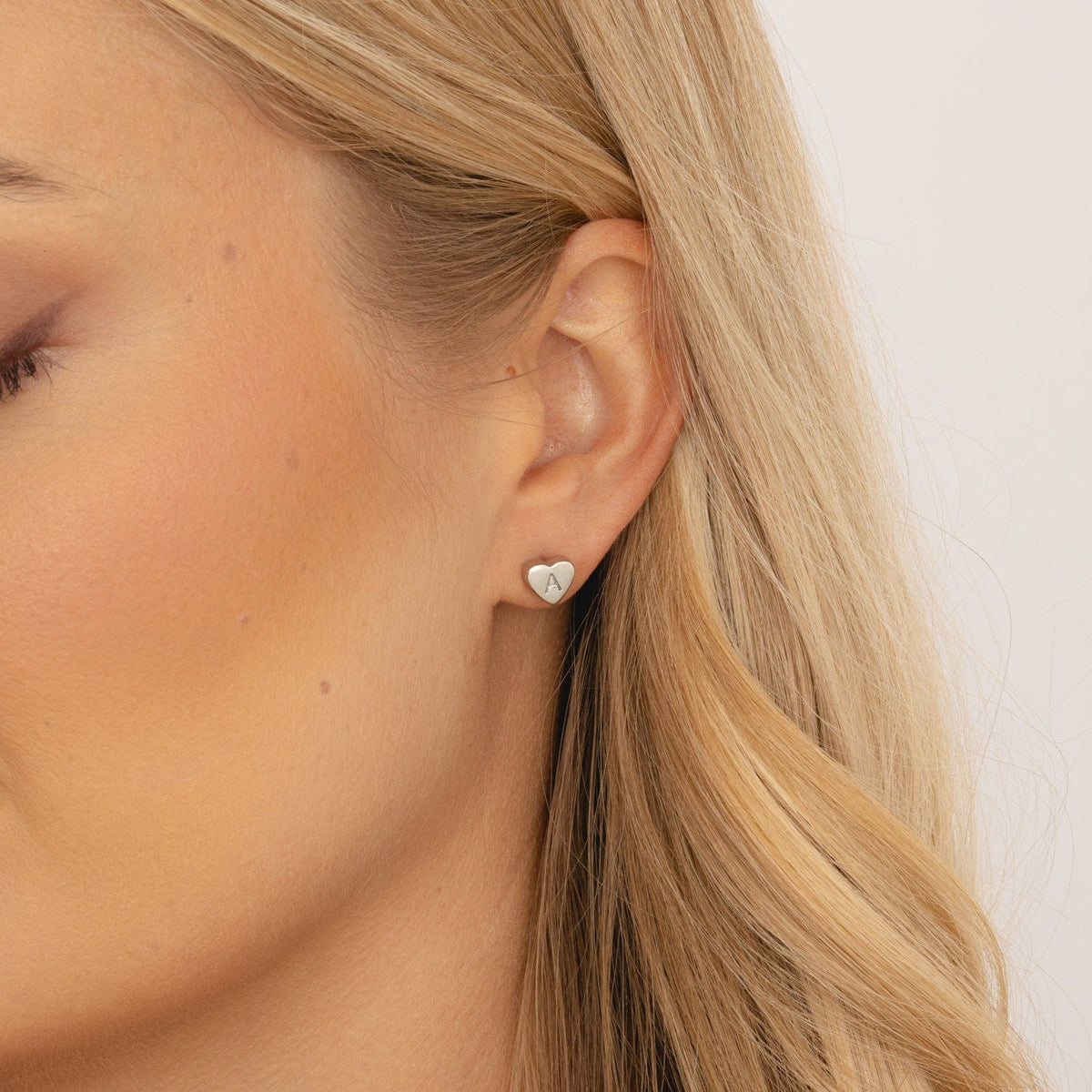 Bohomoon Stainless Steel Dainty Heart Initial Earrings