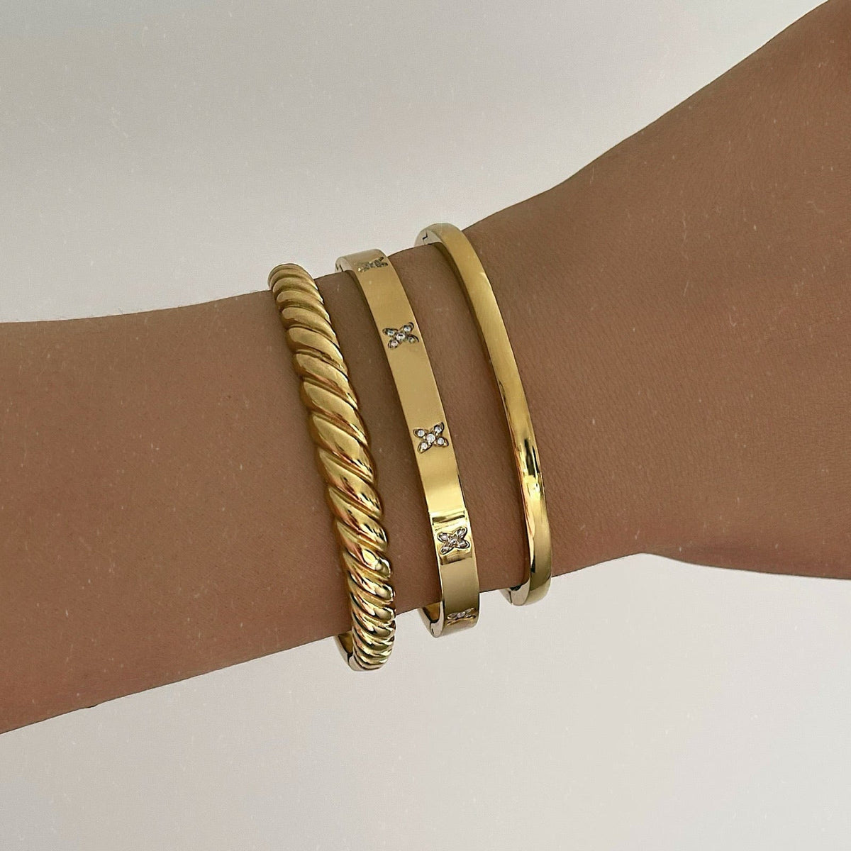 BohoMoon Stainless Steel Dome Bracelet Gold