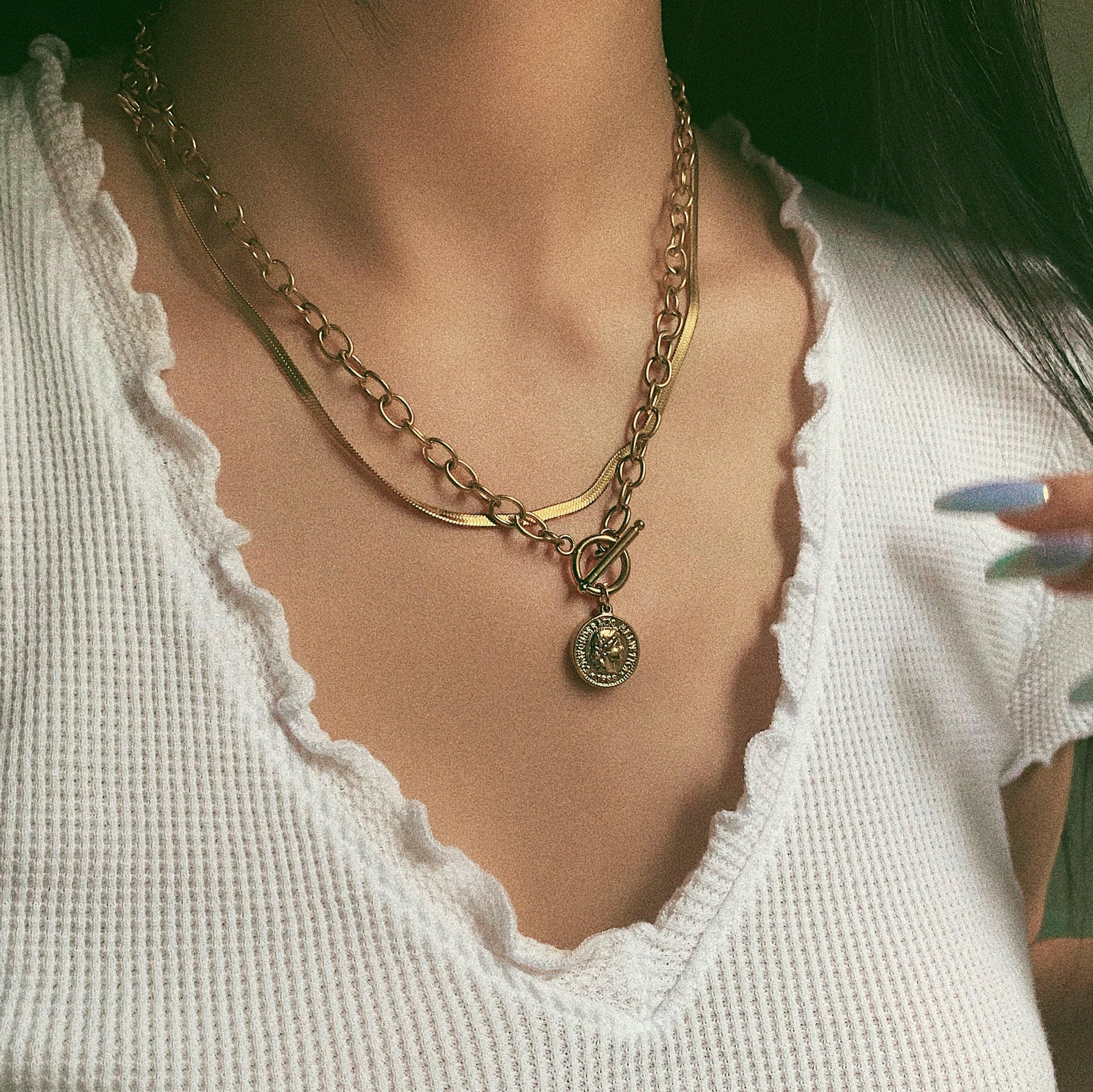 Emilia necklace online