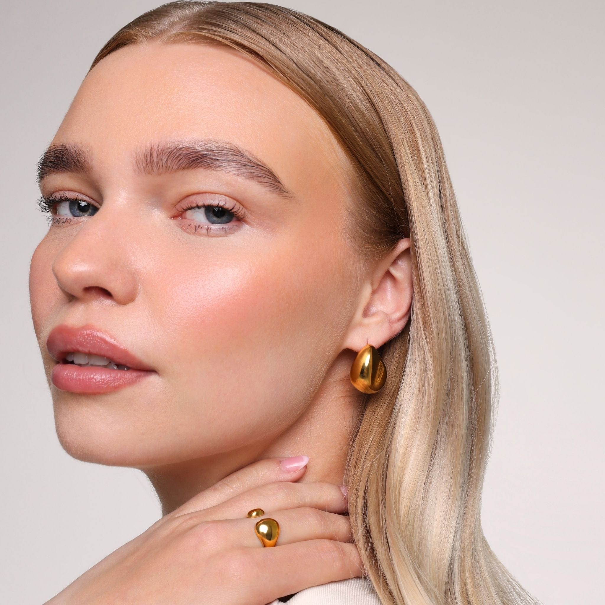 Bohomoon Stainless Steel Glory Stud Earrings