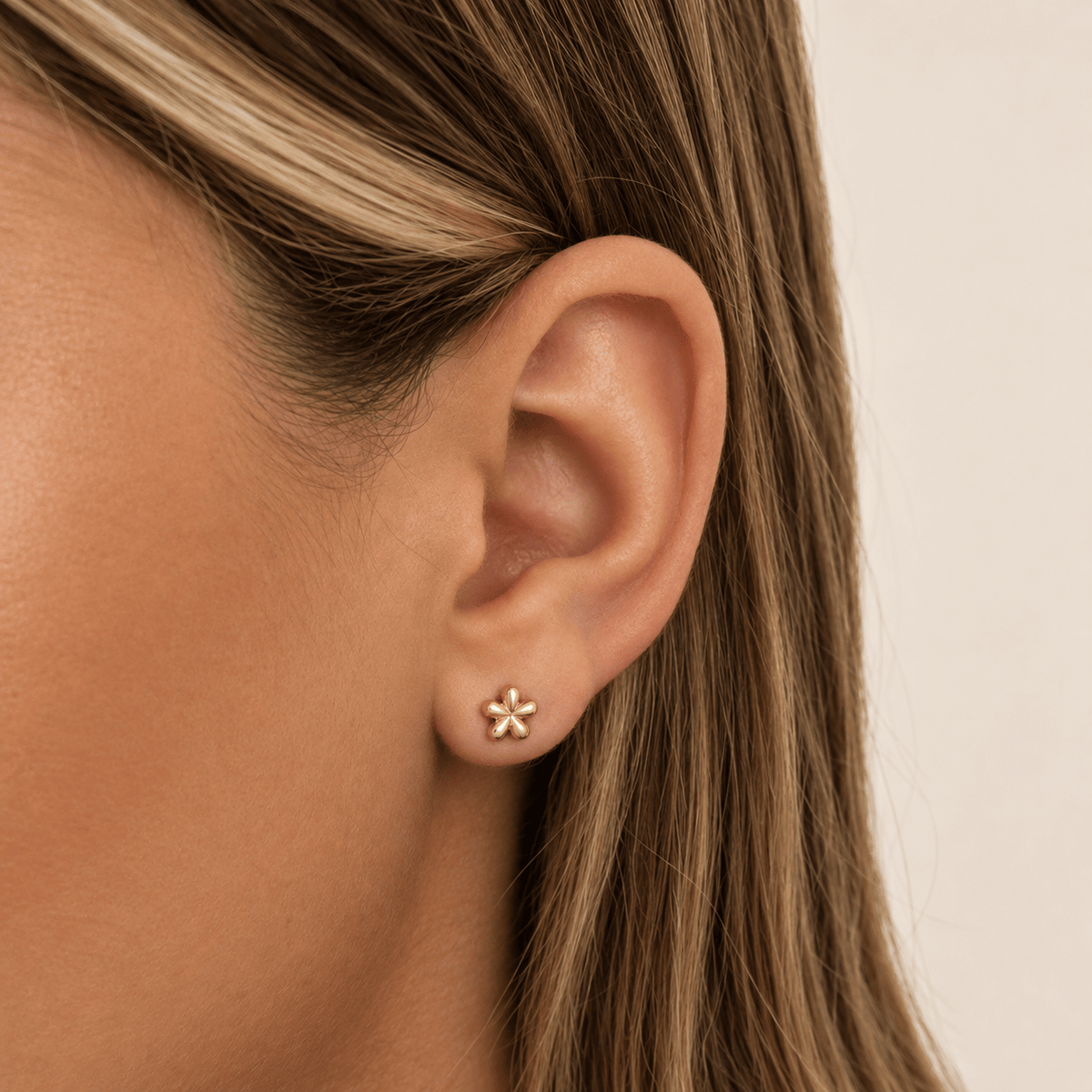 Bohomoon Stainless Steel Orchid Stud Earrings