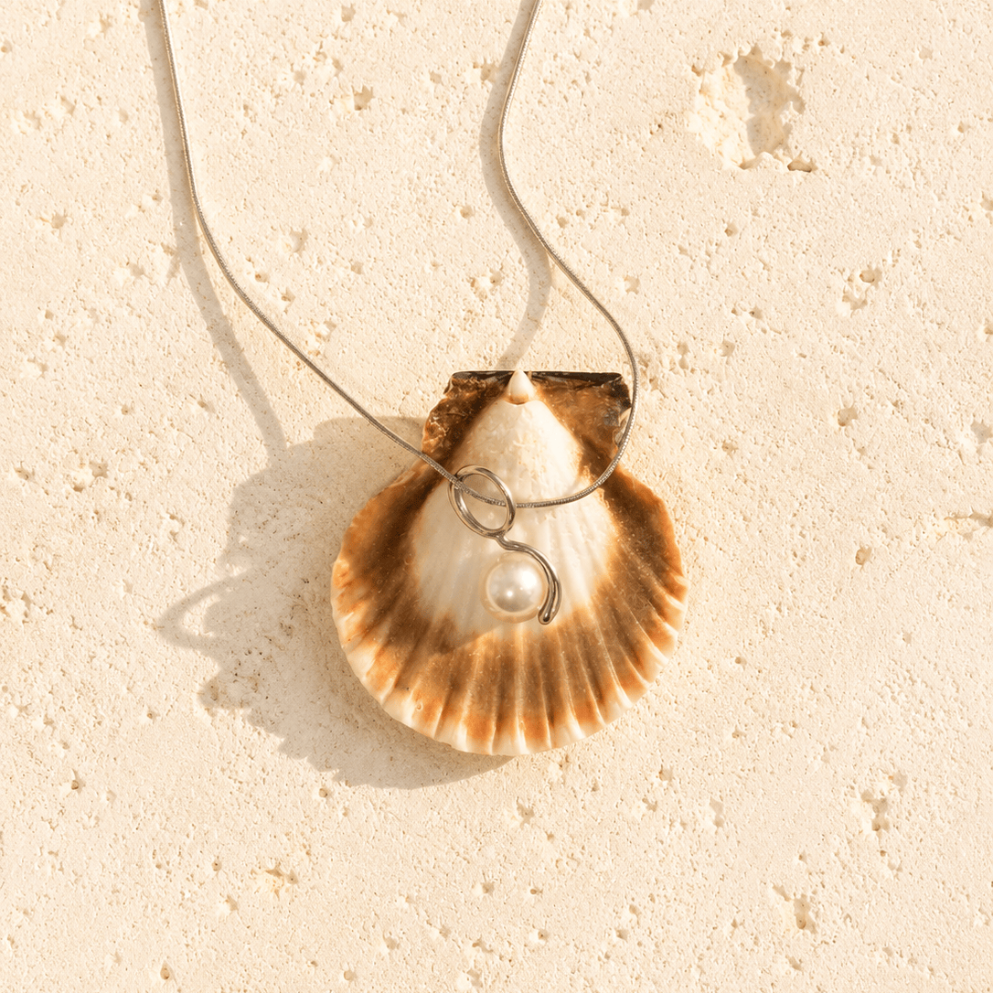 Bohomoon Stainless Steel Oscar Pearl Necklace