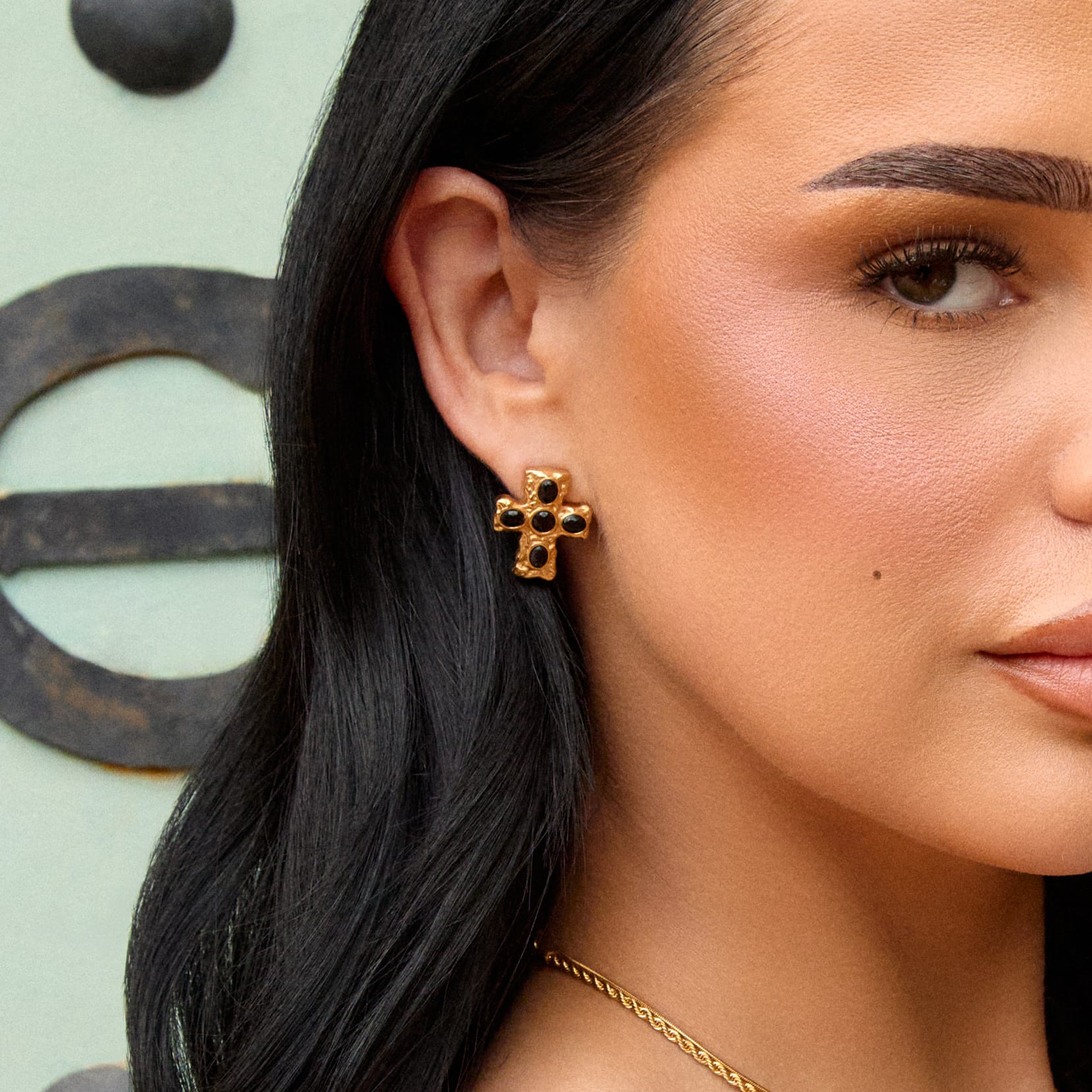 Bohomoon Stainless Steel Sable Cross Stud Earrings
