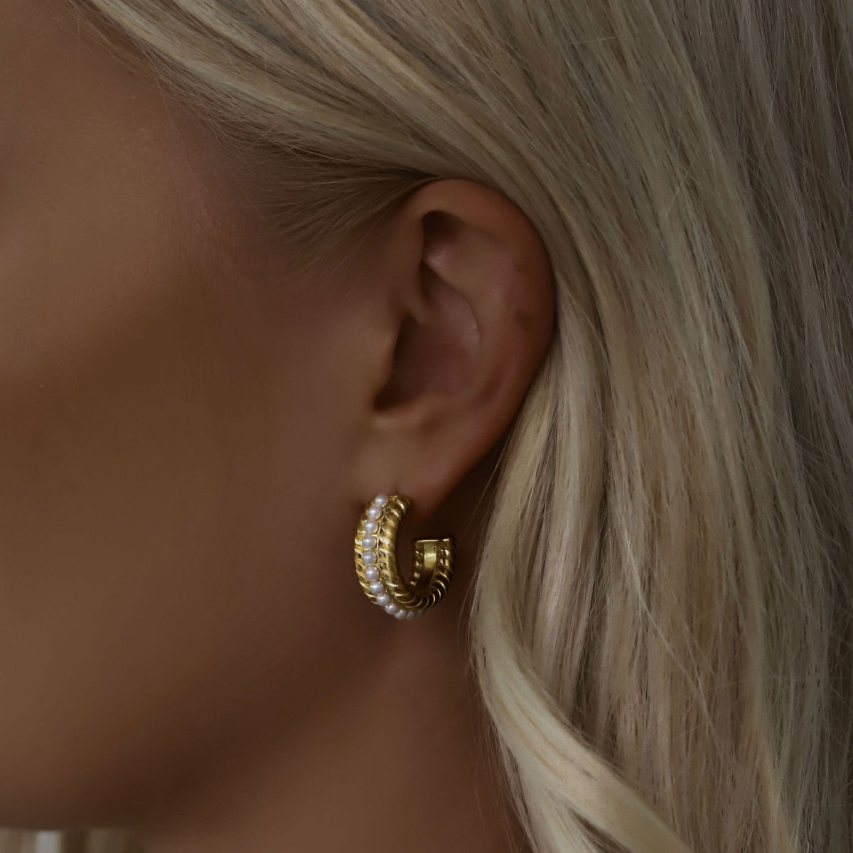 BOHOMOON Stainless Steel Sia Pearl Hoop Earrings Gold