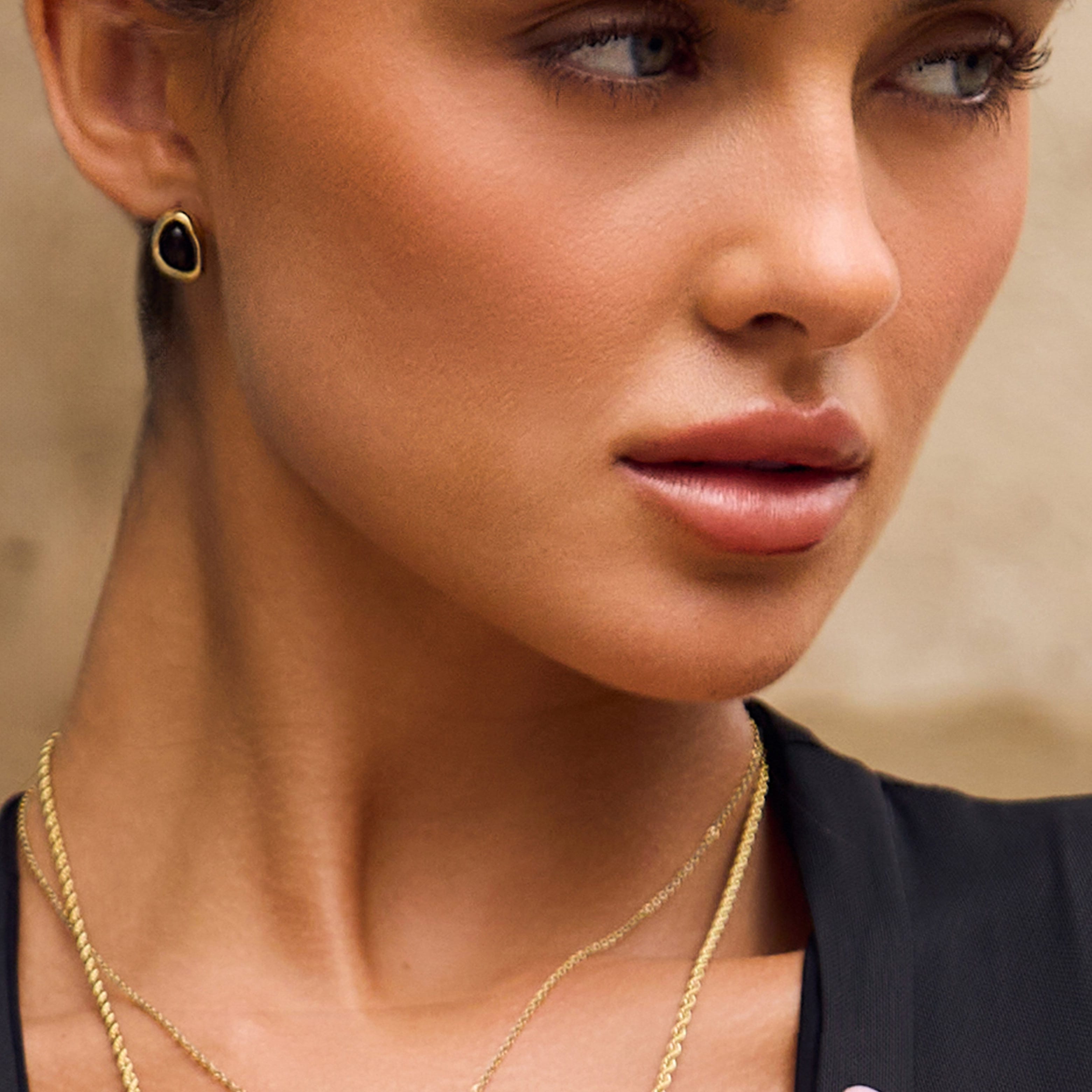 Bohomoon Stainless Steel Sorrow Stud Earrings