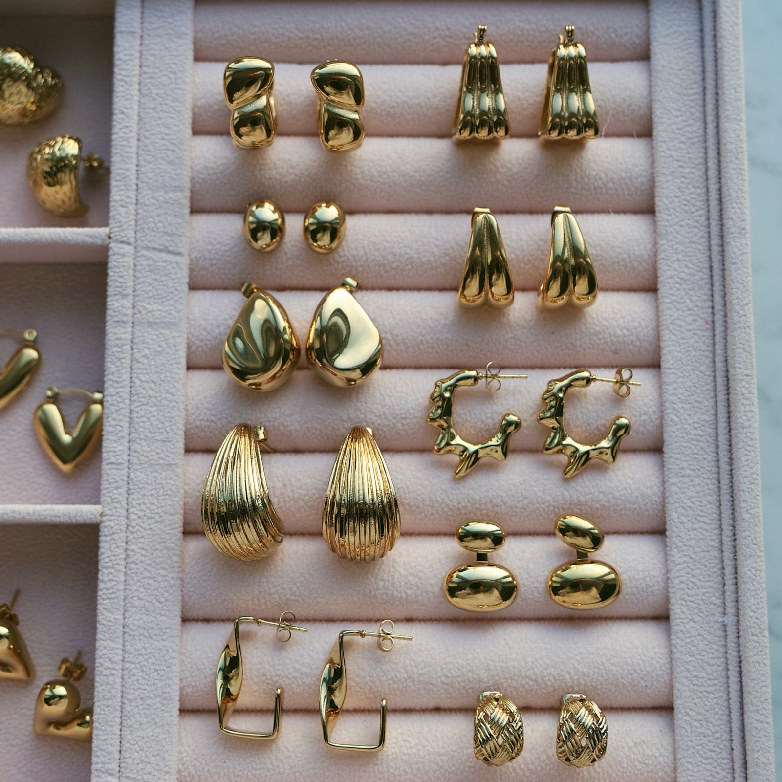 BOHOMOON Stainless Steel Spiral Hoop Earrings Gold
