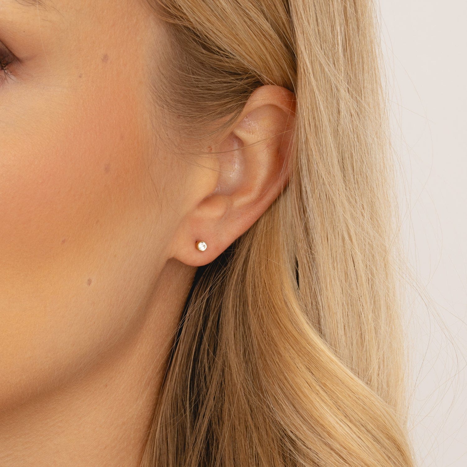 Bohomoon Stainless Steel Tink Stud Earrings