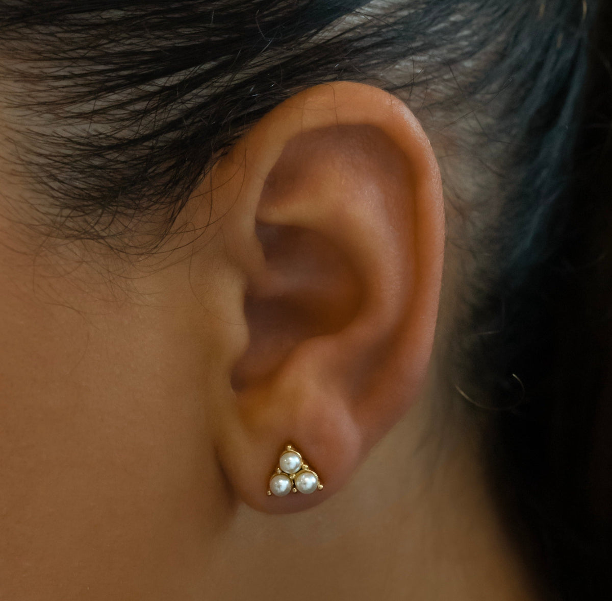 Bohomoon Stainless Steel Victoria Pearl Stud Earrings