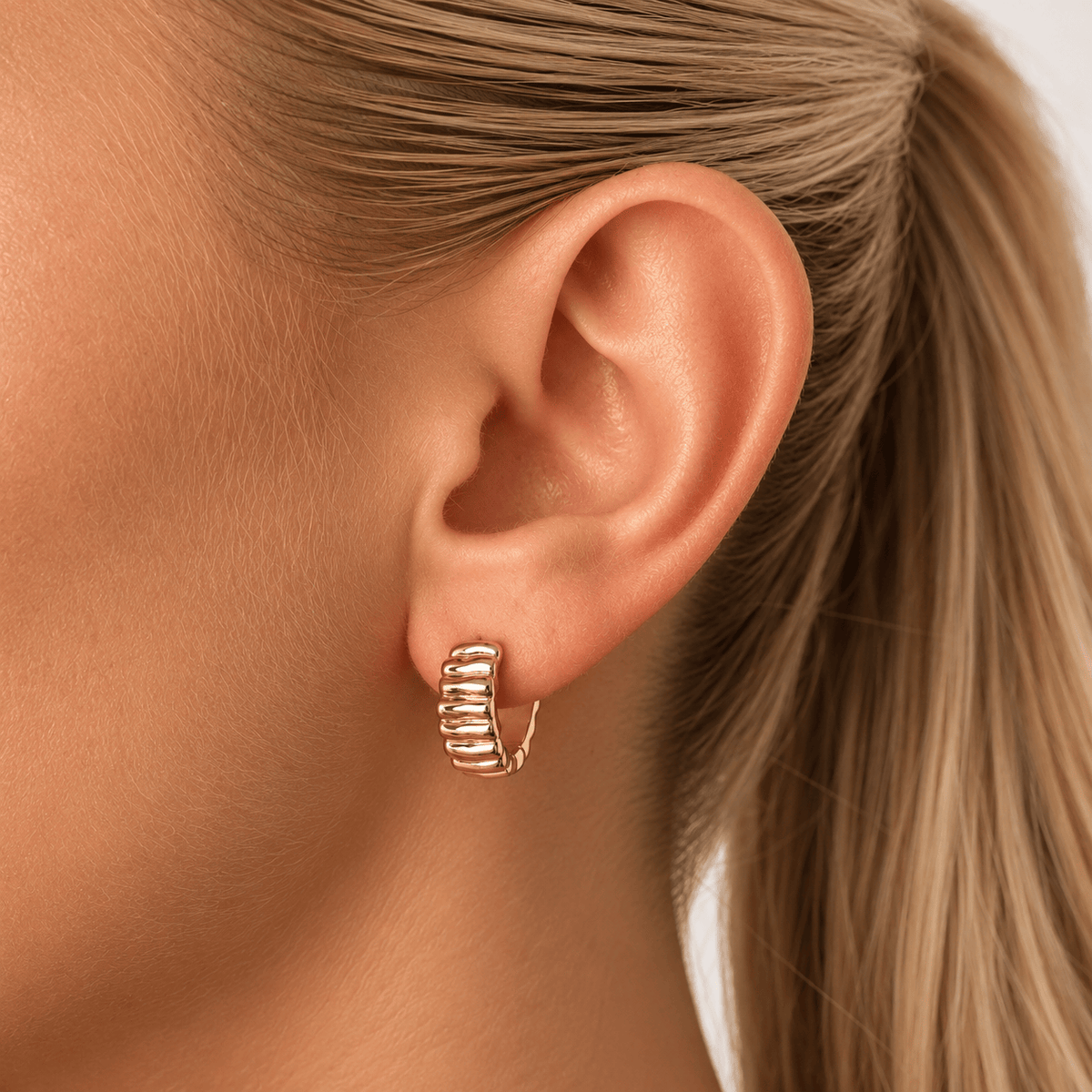 Bohomoon Stainless Steel Winnie Hoop Earrings