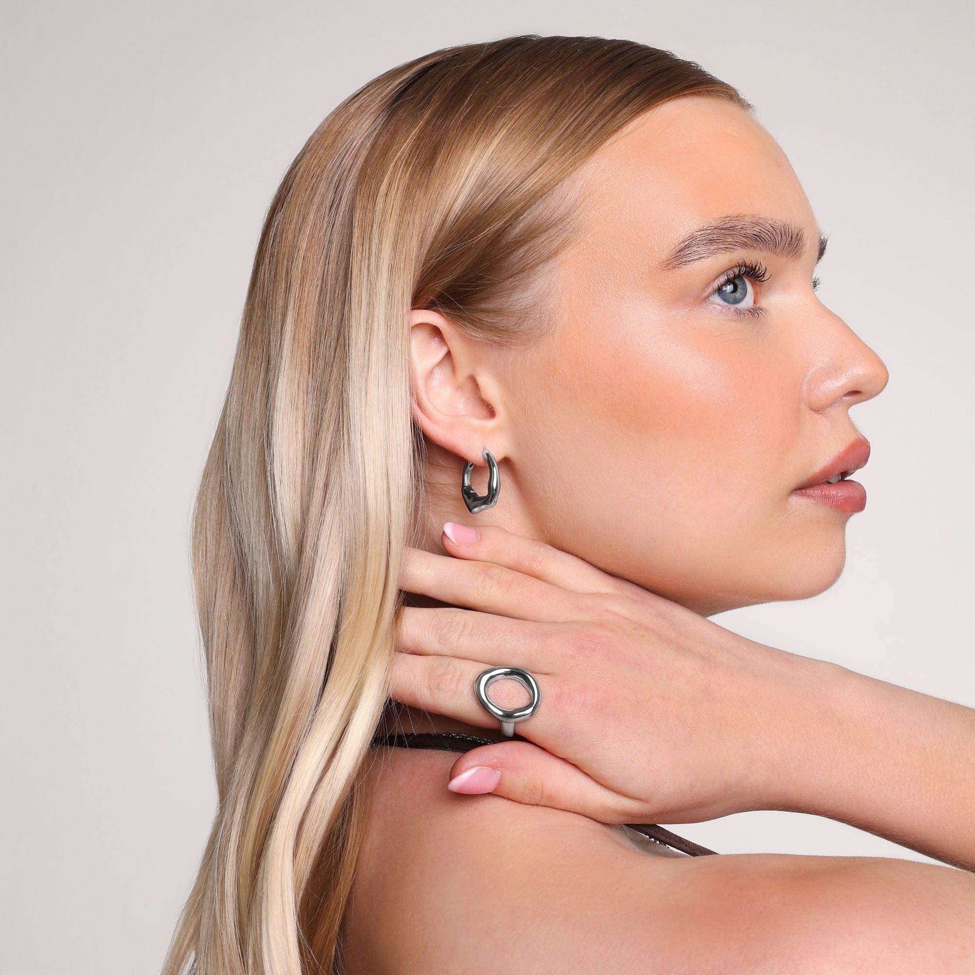 Bohomoon Stainless Steel Wonder Hoop Earrings